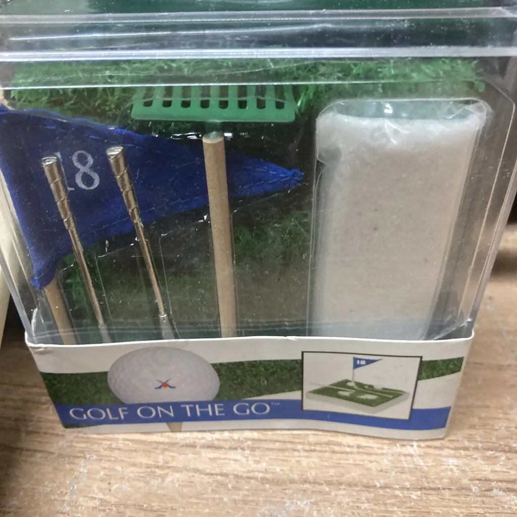 Pair of Nike Bags, Gray-Nicholls Mini Bat, Golf On The Go Novelty Image 1++